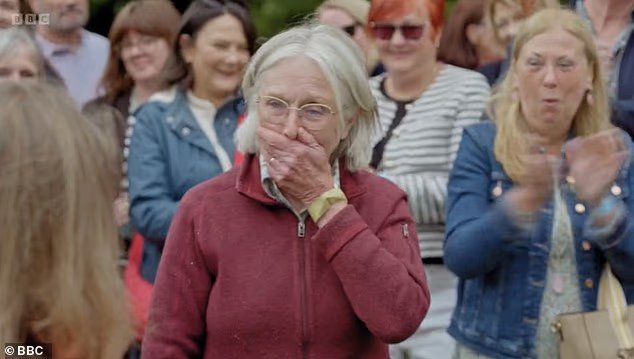 L'invité d'Antiques Roadshow fond en larmes après un « choc