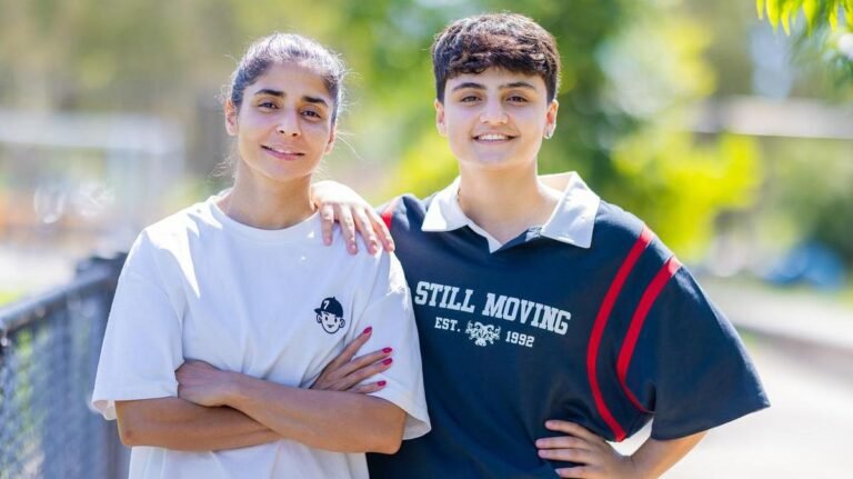 Los futbolistas iraníes se reasientan en Australia después de una