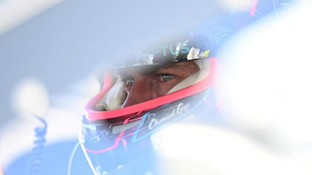 Los superdeportivos están en alerta máxima ante un ciclón que