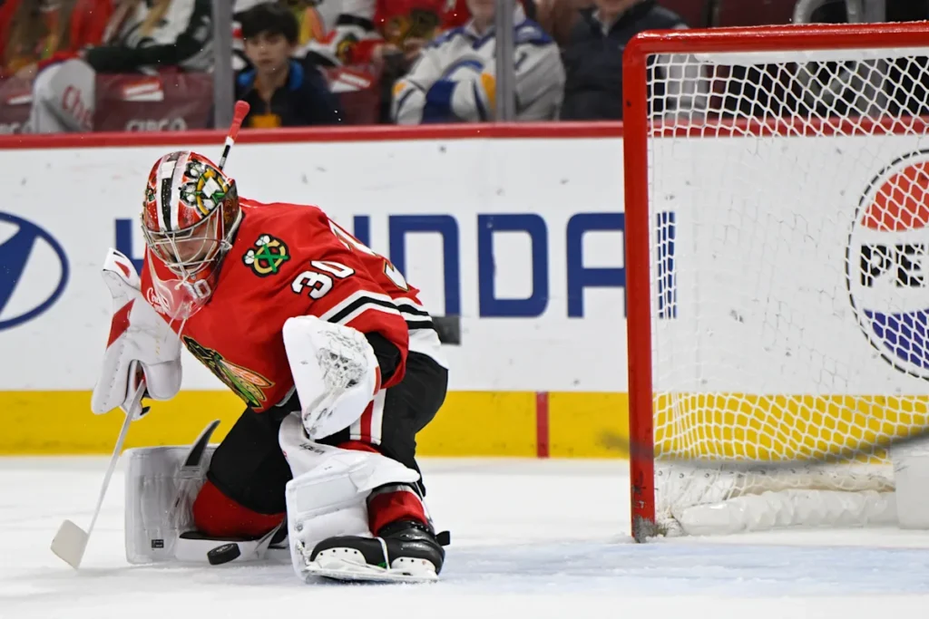 Louis Crevier marque deux fois alors que les Blackhawks battent