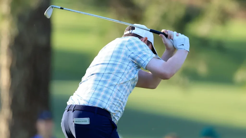 McIntyre fait face à l'action après le geste de colère