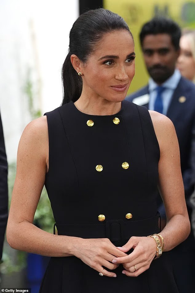 Meghan Markle prend un tournant marketing et envoie, comme toujours,