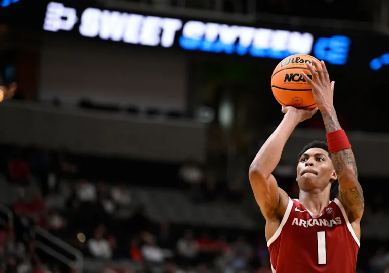 Merrick Thomas, premier tour potentiel, annonce la décision du repêchage