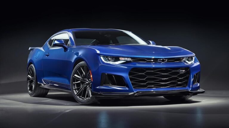 Mira, Ford Mustang: Chevrolet Camaro está regresando – informe