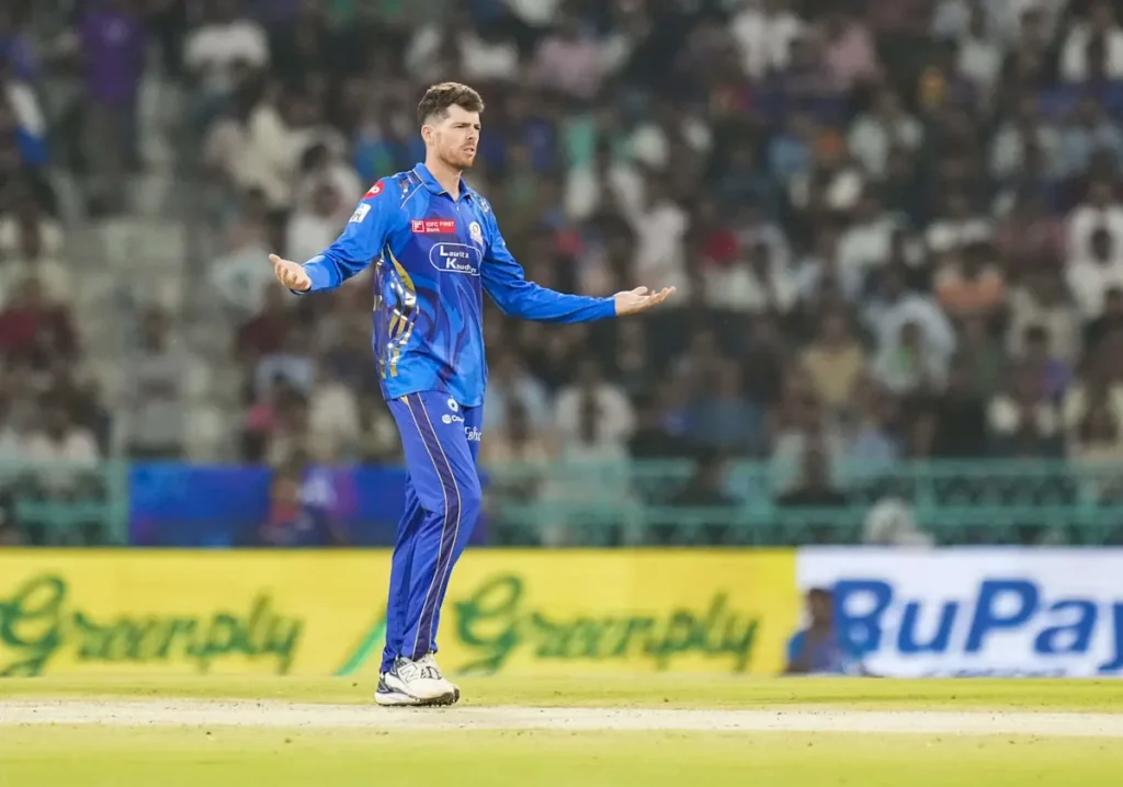 Mitchell Santner rejoint l'équipe du MI avant le choc contre