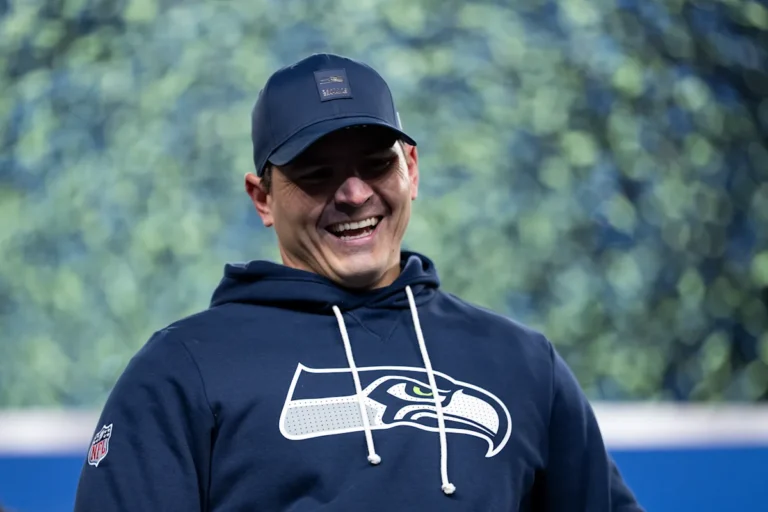 NFL Mock Draft 2026 : nous avons demandé à l'IA de