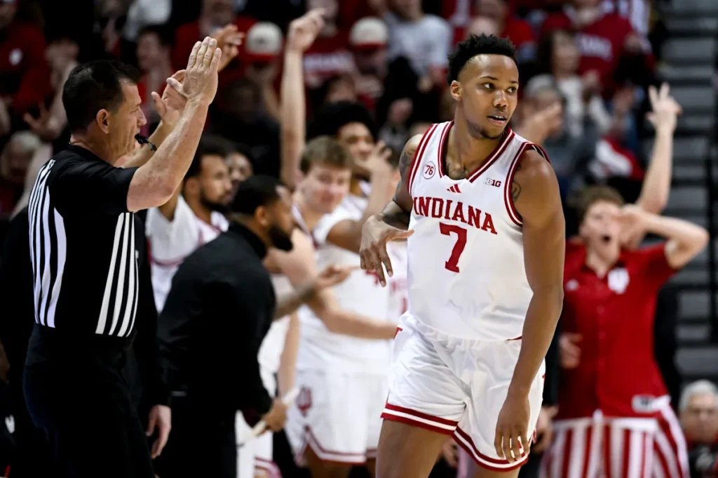 Nick Dorn, de l'Indiana Basketball, envisage d'accéder au portail de