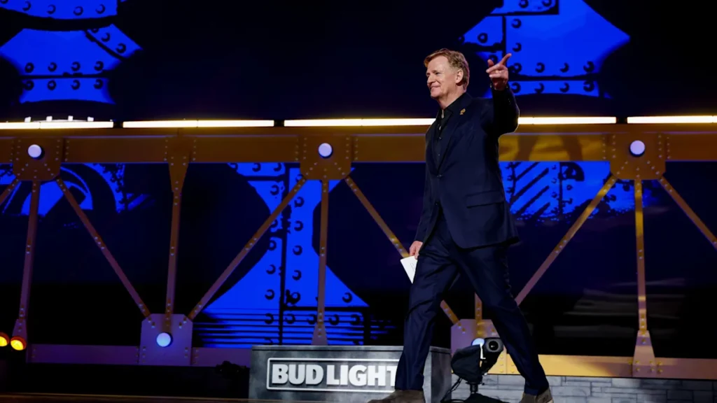 Nouvelle limite de huit minutes, premier tour bouclé en moins