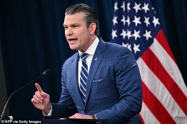 Pete Hegseth déclare la « victoire » sur l'Iran avec