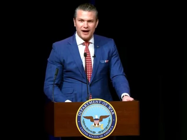 Pete Hegseth lit un faux verset biblique de Pulp Fiction