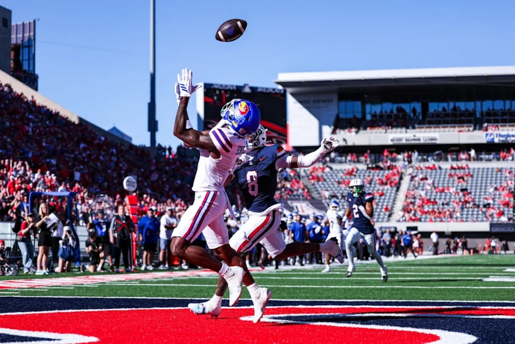 REGARDER: Les faits saillants de l'université du nouveau receveur des