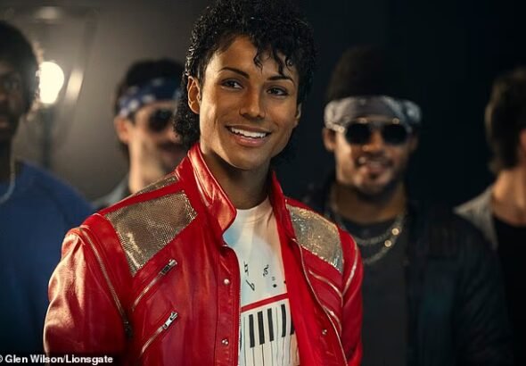 Réaction au biopic de Michael Jackson effaçant les allégations de