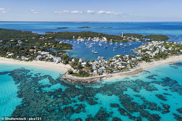 Recherche urgente d'une Américaine tombée à l'eau alors qu'elle naviguait
