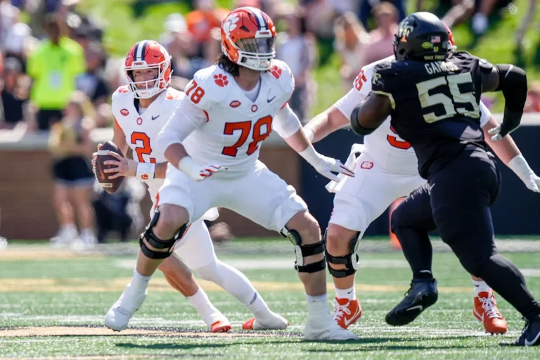 Regardez le moment où Blake Miller devient le dernier buteur