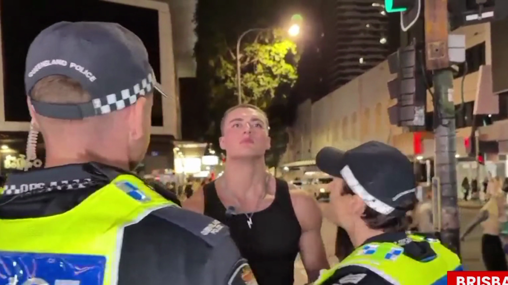 Ronan Androgénico: arrestado por consejos extremos de modificación corporal durante