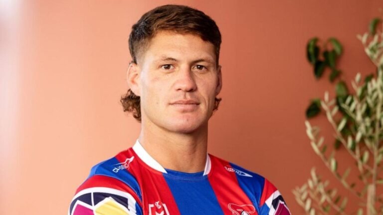 Scott Drinkwater firma con los Dragons mientras Kalyn Ponga acepta