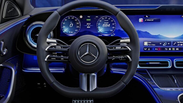 Se ha revelado el interior lleno de pantalla del Mercedes-Benz