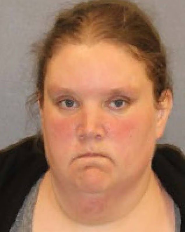 Tragédie après que la mère a donné à son fils