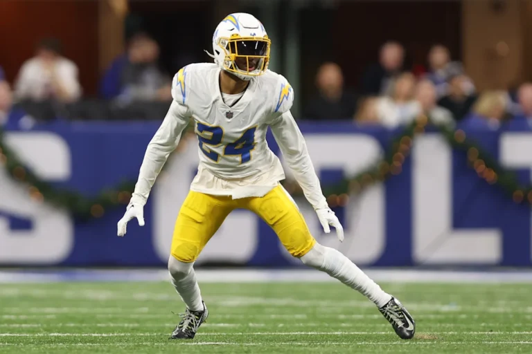 Trois ans après avoir pris leur retraite de la sécurité