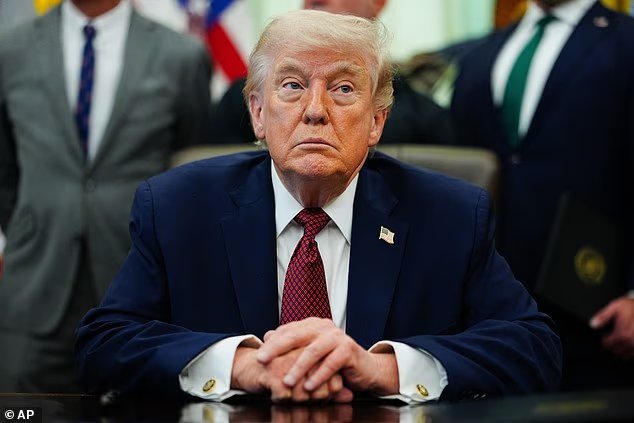 Trump menace à nouveau l'Iran de violation du cessez-le-feu après