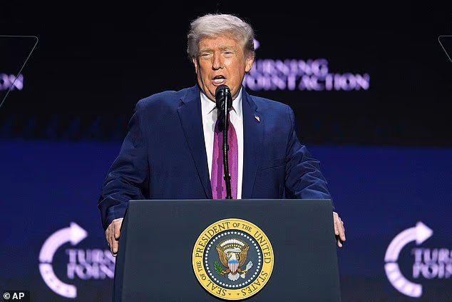 Trump « va signer un décret » pour faciliter l'accès