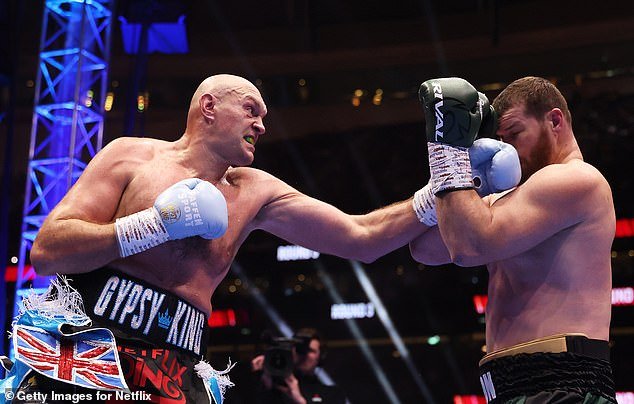 Tyson Fury contre Arslanbek Mahmudov LIVE : résumé des nouvelles et