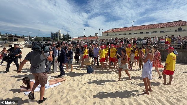 Un Australien « sans entrave » vole la vedette à