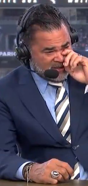 Un analyste de la MLB pleure en direct après avoir