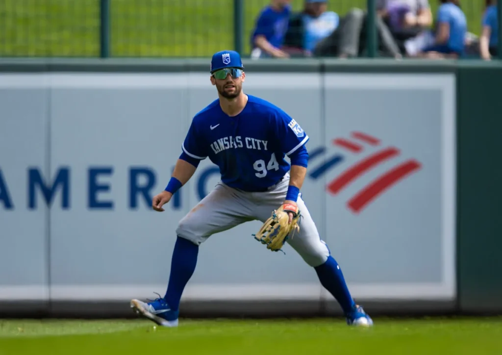 Un ancien voltigeur de l'Alabama signe un accord de ligue