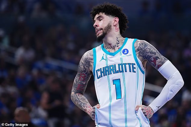 Un fan de la NBA devient viral après avoir nargué