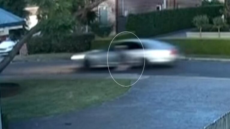 Un hombre recorrió 800 metros con su coche en Elderslie,