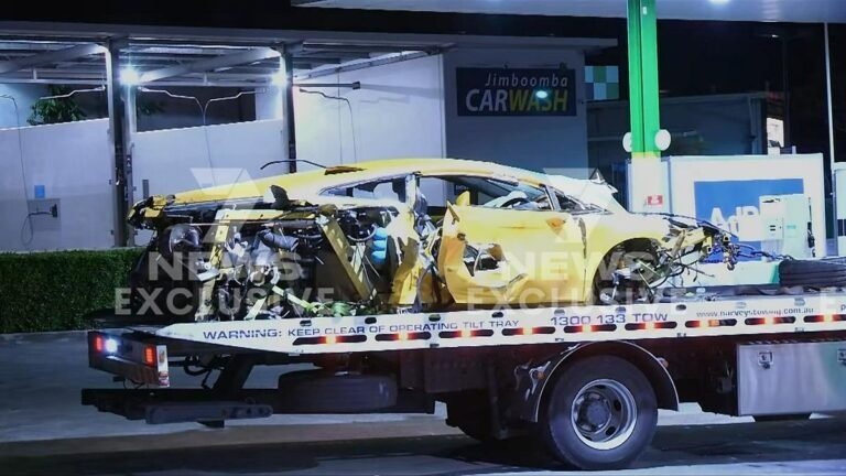 Un hombre y una mujer mueren tras estrellarse un Lamborghini