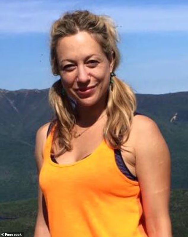 Un riche acupuncteur obsédant du « compte à rebours »