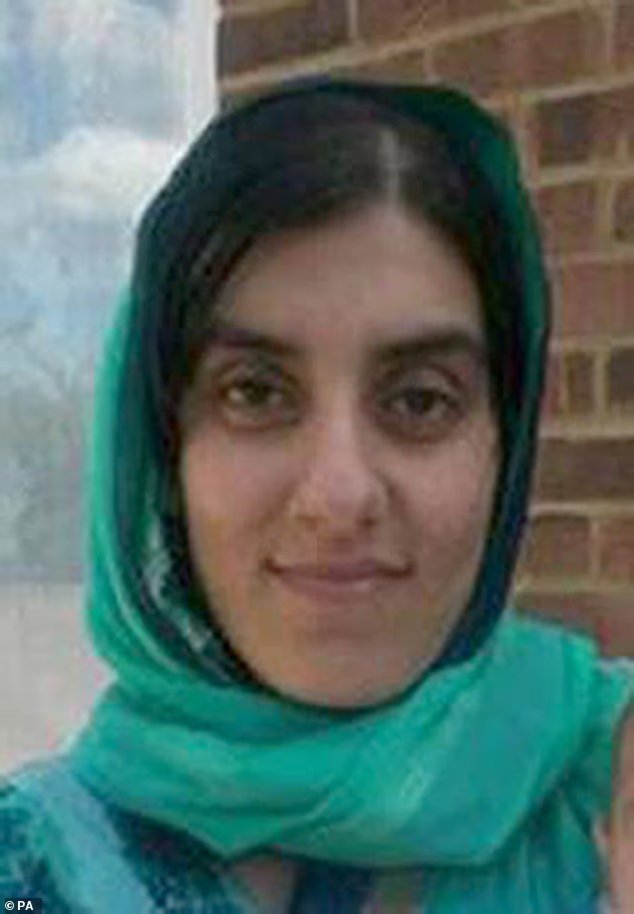 Un triangle amoureux de magie noire qui a vu une