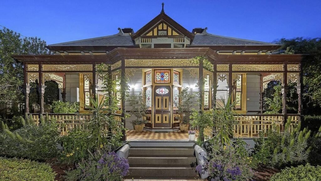 Una propiedad victoriana emblemática en Golden Square está a la