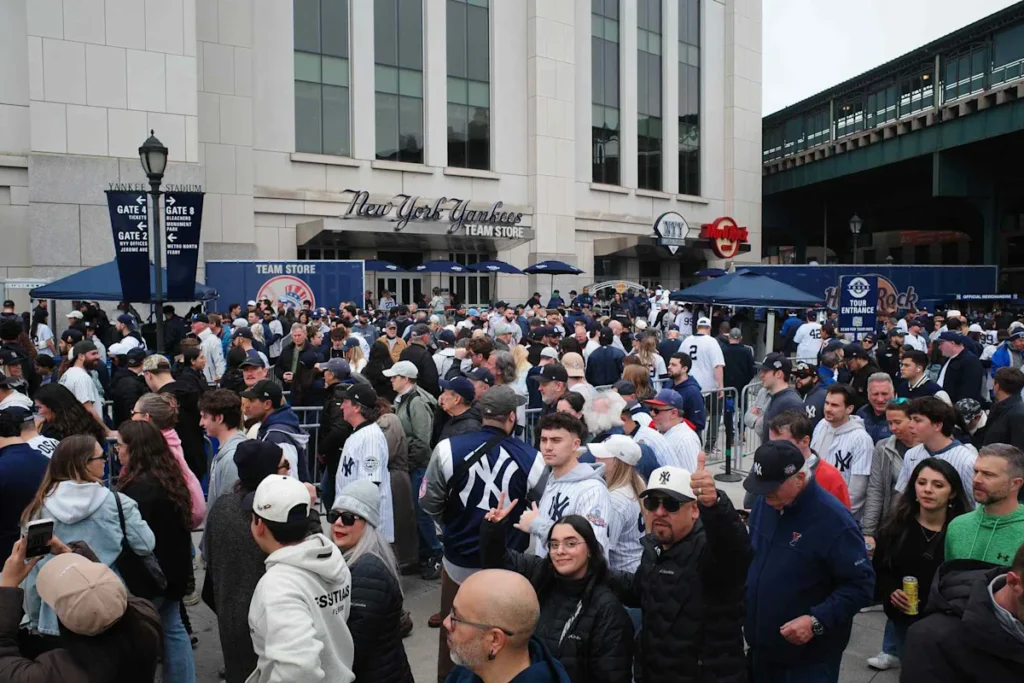 Une bagarre éclate au Yankee Stadium, une vidéo montre un