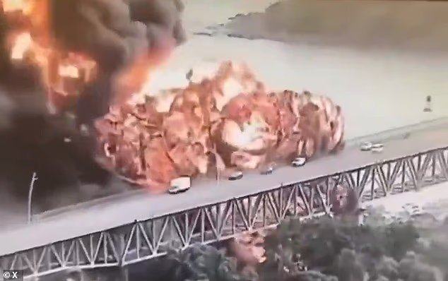 Une explosion sous le pont américain du canal de Panama