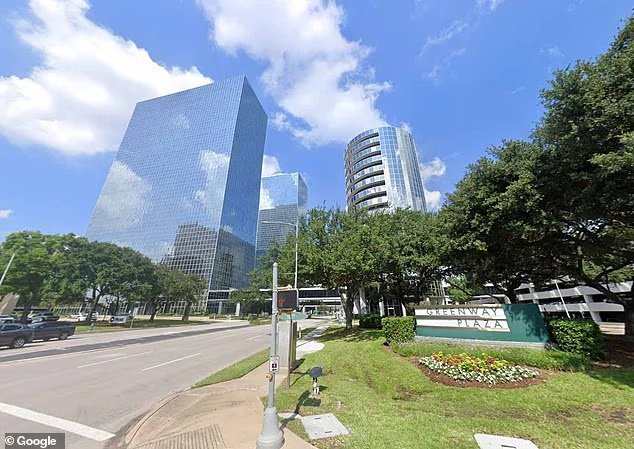 Une place autrefois prospère du centre-ville, aujourd'hui en proie à