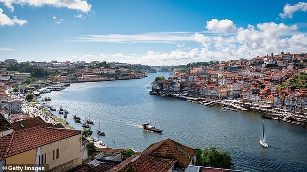 Une ville pittoresque et cultivée où les Américains affluent pour