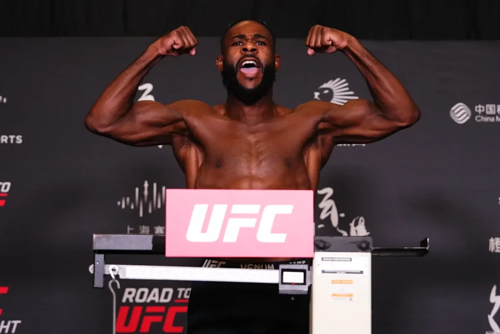 Vidéo de pesée de l'UFC Vegas 116 : Sterling contre Zalal