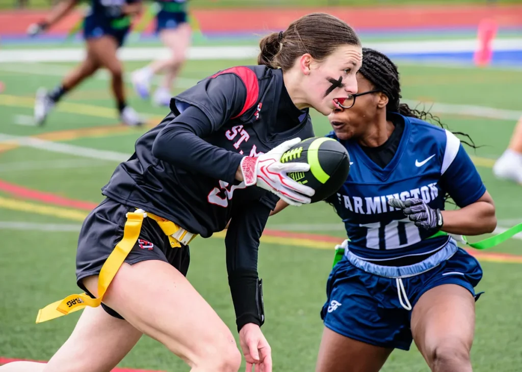Votez pour la joueuse de flag-football féminin du Michigan de