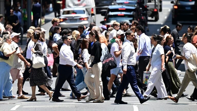 Advertencia sobre la época de impuestos mientras 14 millones de