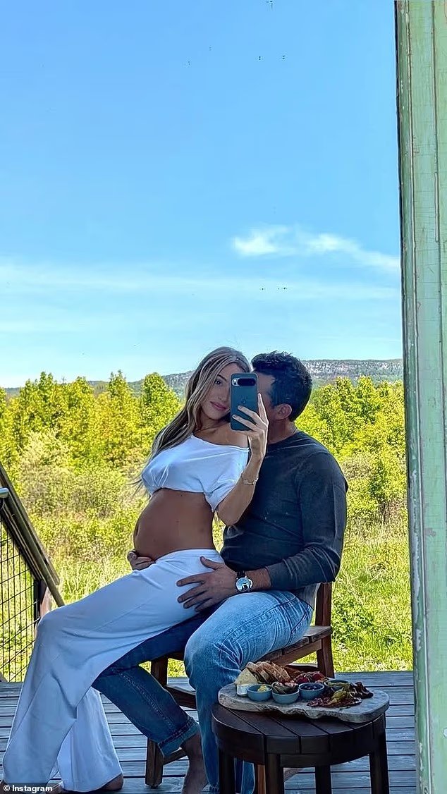 Alex Cooper est enceinte ! L'animatrice de Call Her Daddy