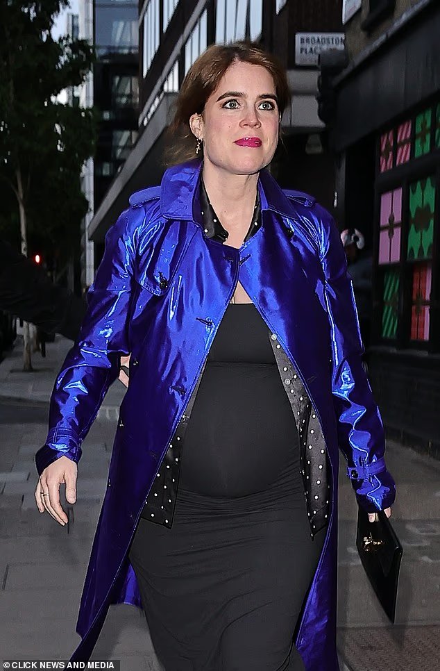 Beatrice et Eugénie enceinte rejoignent Taylor Swift, Travis Kelce et