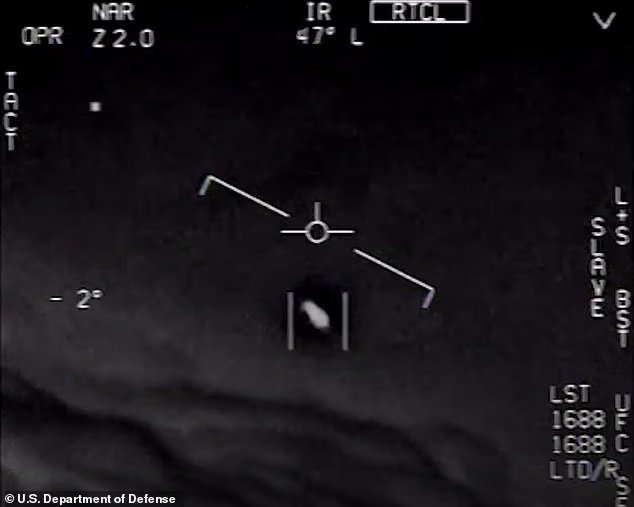 Briefing secret sur les ovnis au Pentagone AUJOURD'HUI alors qu'un
