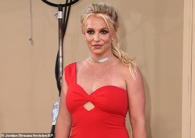 Britney Spears plaide coupable de l'accusation de conduite en état