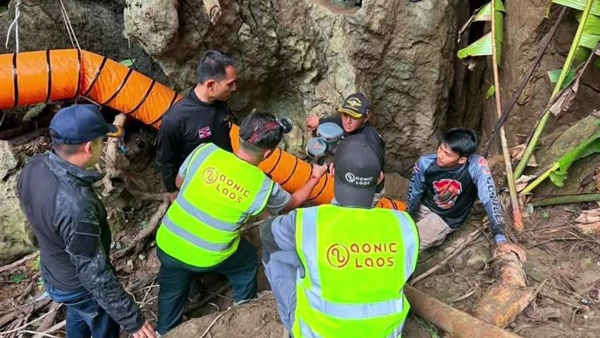 Cinco de las siete personas atrapadas en una cueva de
