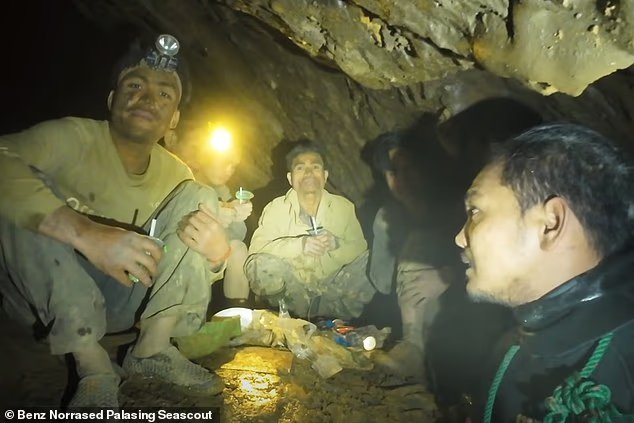 Cinq mineurs d'or découverts dans une grotte au Laos une
