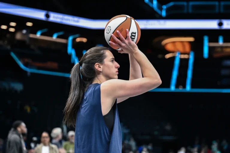 Comment Caitlin Clark s'est comportée lors du match préparatoire de