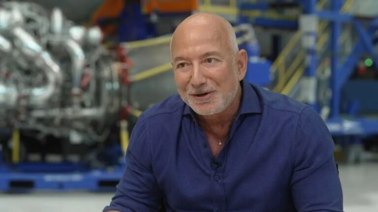 'Creo que esa gente está totalmente equivocada': Jeff Bezos critica